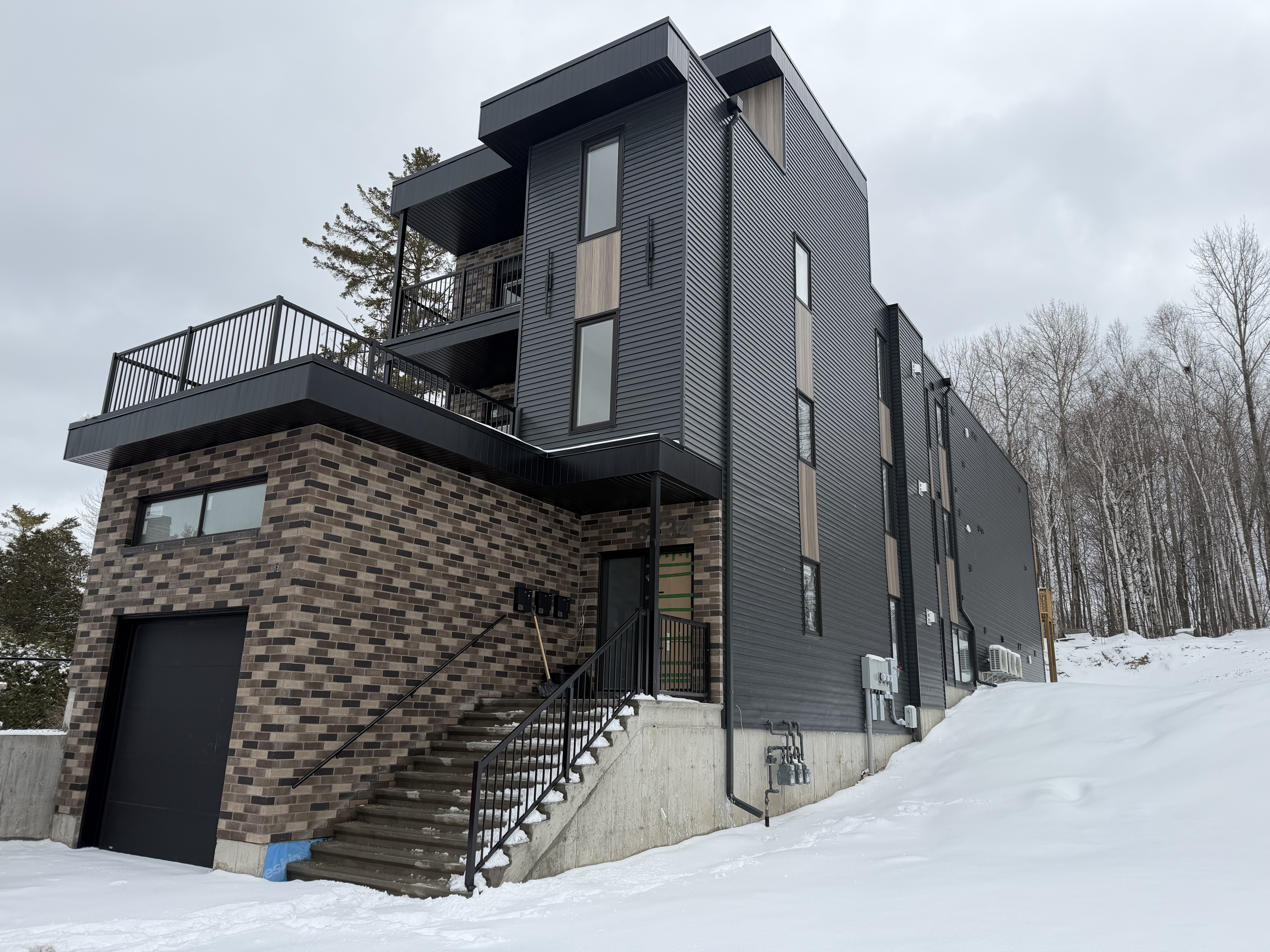 Aluminum Porch Railing Contractor Ottawa