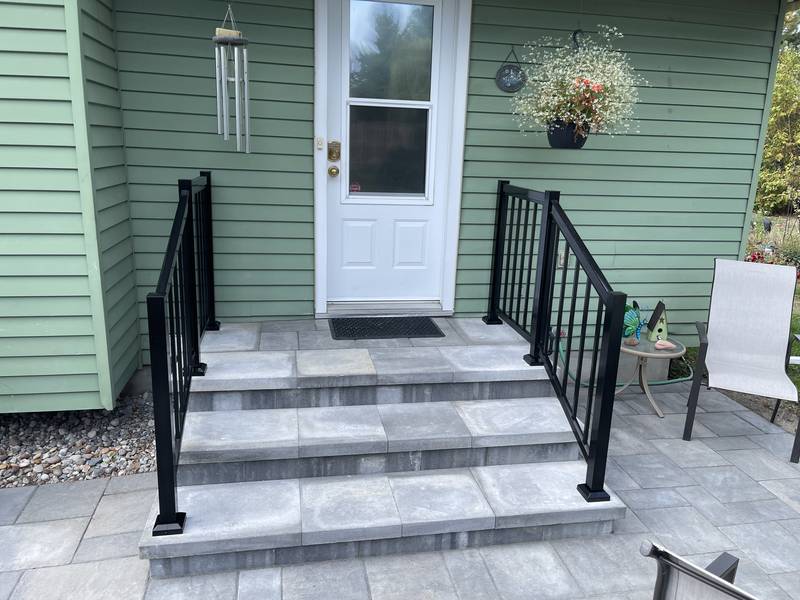 Horizontal Step Railing