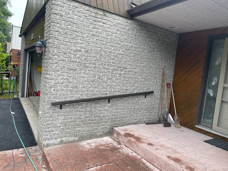Aluminum Handrail Installation Ottawa