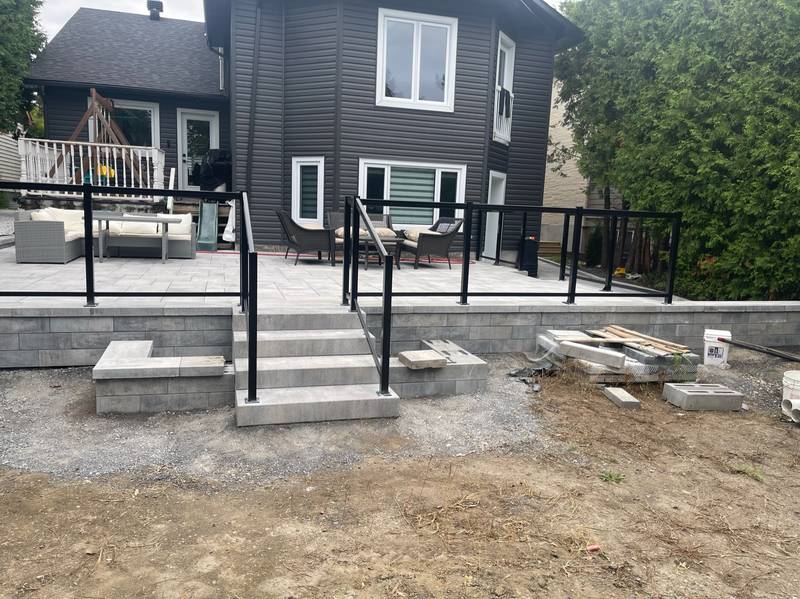 Deck Railing Contractor Ottawa