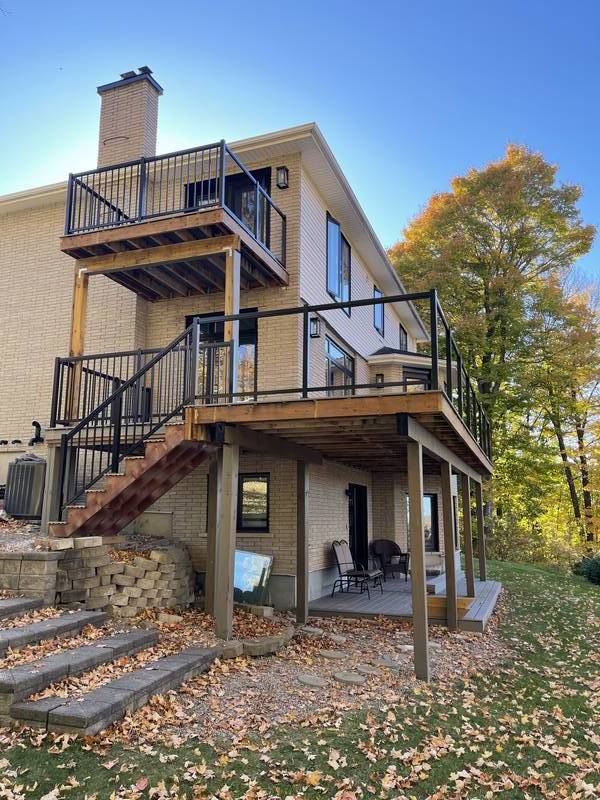 Aluminum Railing Ottawa Home