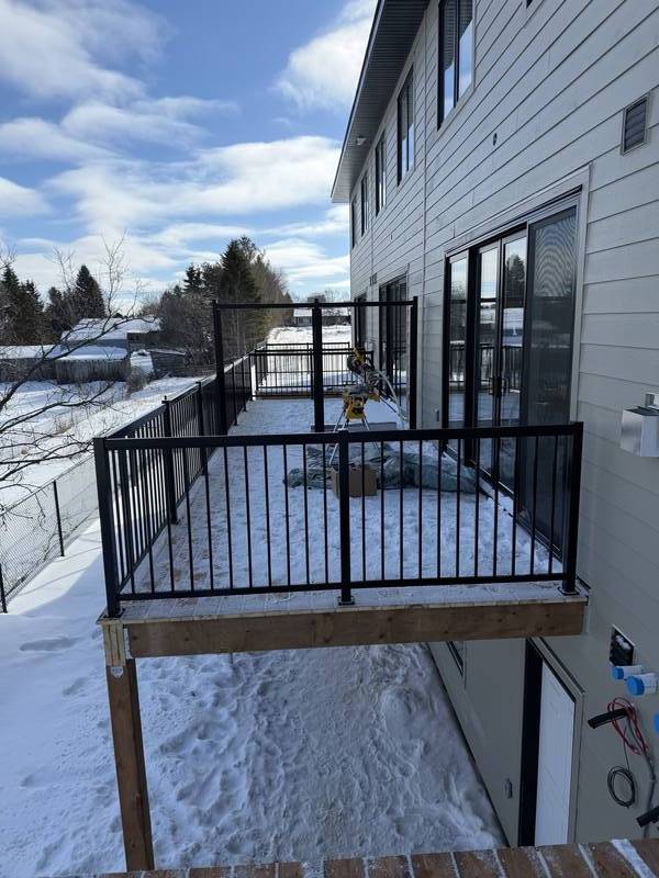 Deck Handrail Ottawa